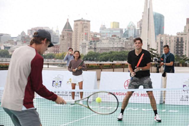 郭新娃在后 郭新娃在后